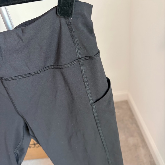 Lululemon All The Right Places Crop II 23" leggings – Size 10 - Picture 3 of 6